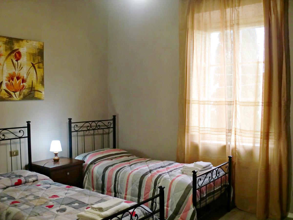 Tuscan Sun Holiday Apartments Lucca Rum bild