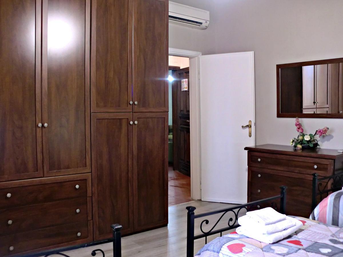 Tuscan Sun Holiday Apartments Lucca Rum bild